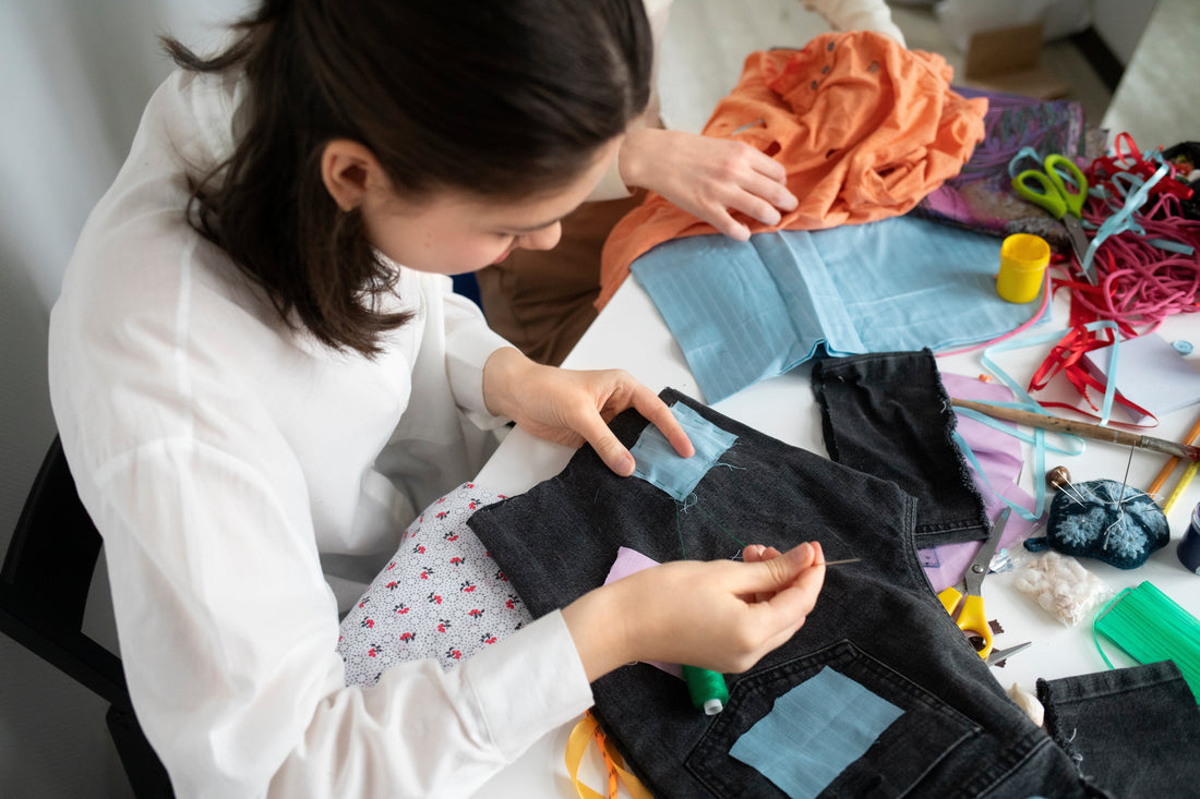 10 Types of Handbag Fabrics and Materials in 2025