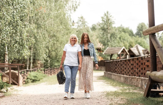 Best Handbags for Mom: Balancing Style and Functionality